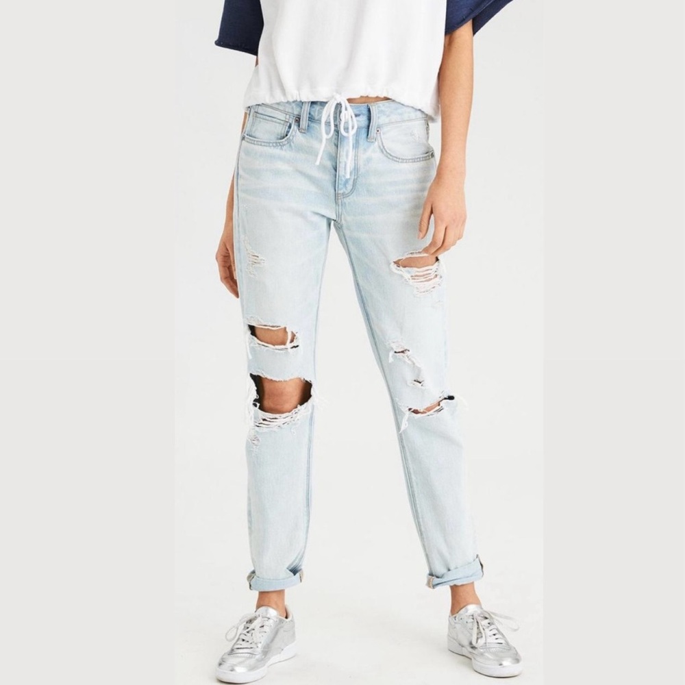 American Eagle Tom Girl Light Wash Distressed Jeans X-Long